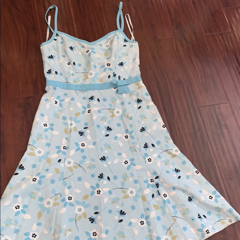 Ann Taylor floral dress Size 6!!!!